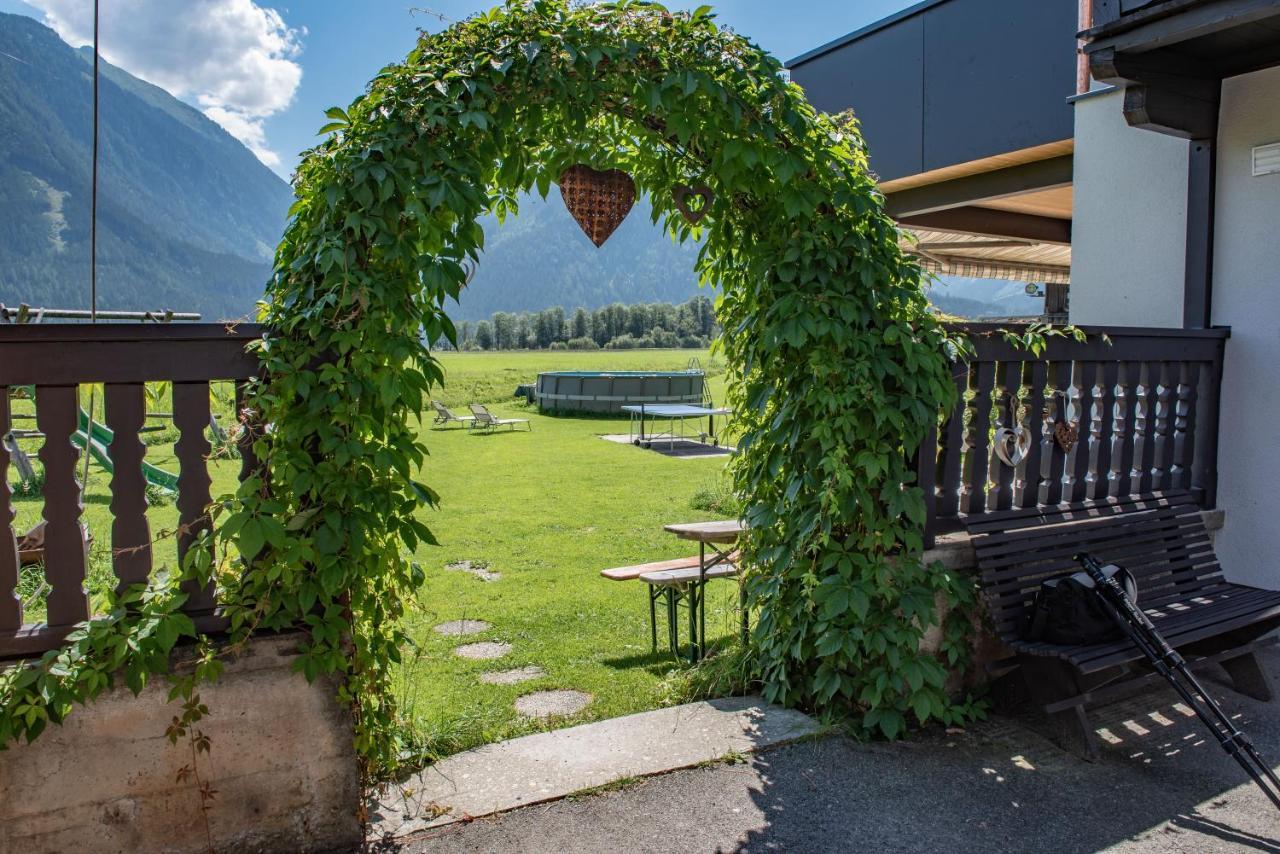 Gaestehaus Dreier Neukirchen am Großvenediger Buitenkant foto