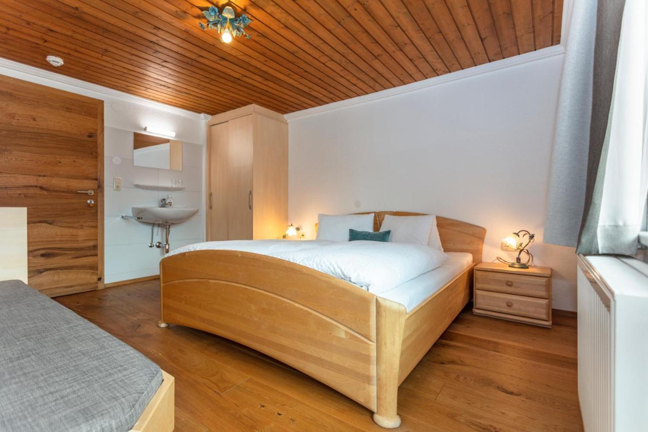 Gaestehaus Dreier Neukirchen am Großvenediger Buitenkant foto